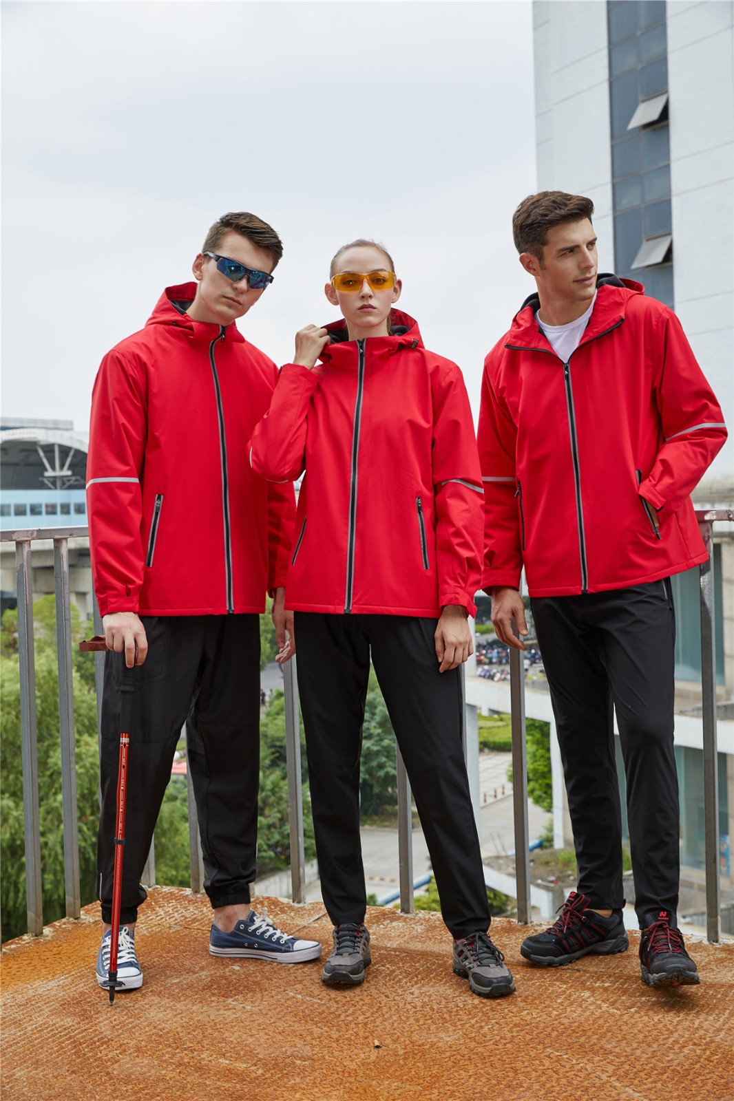 運(yùn)動(dòng)休閑沖鋒衣模特上身展示圖 運(yùn)動(dòng)休閑沖鋒衣模特上身展示圖